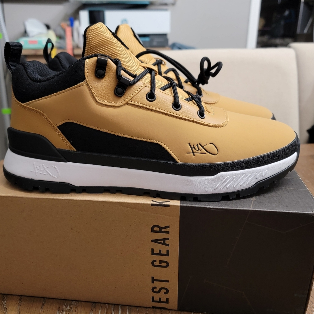 K1X Philly Run light weight sneaker, new in box, 13 men, wheat, black, white